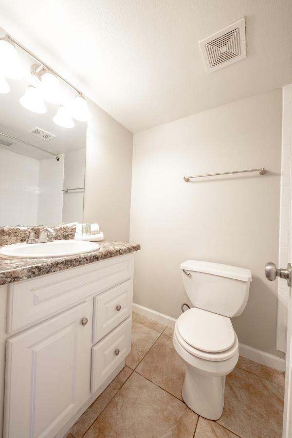 Stay Avenida Westshore Tampa Exterior photo